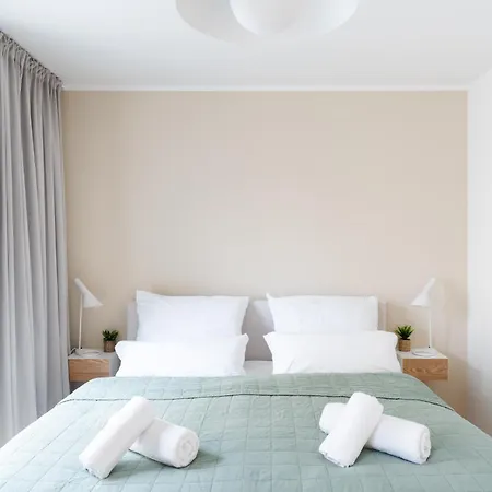 Premium-apartment Mit Balkon - Perfekt Fuer Familien, Gruppen Und Geschaeftsreisende - Zaya * Leipzig
