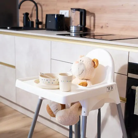 Apartment Premium-apartment Mit Balkon - Perfekt Fuer Familien, Gruppen Und Geschaeftsreisende - Zaya *
